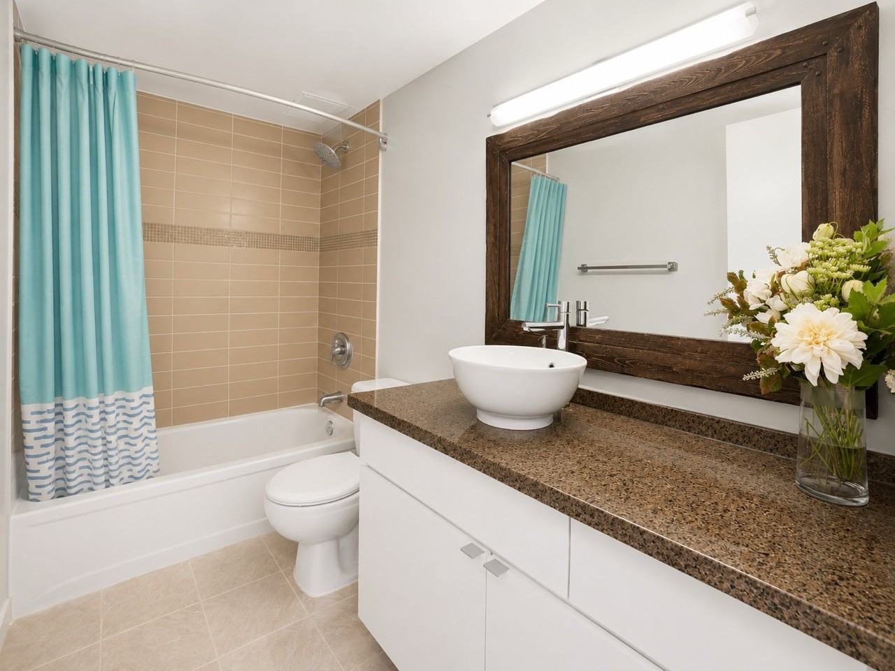 1340 Duchess Ave - Photo 7 of 9