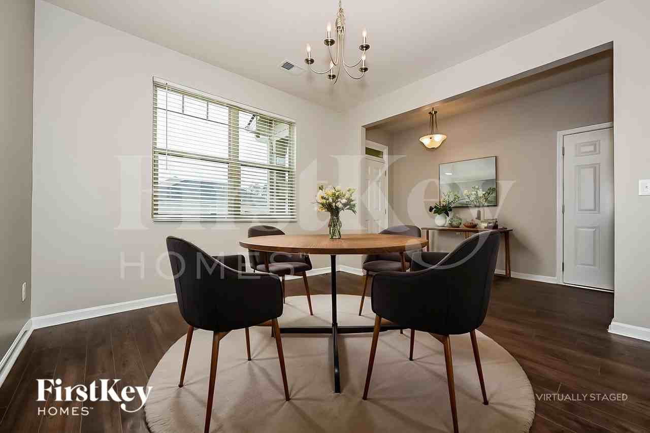 1500 Denver Way - Photo 6 of 18