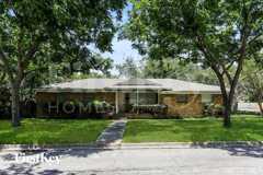 613 E University Ave - Photo 1 of 1