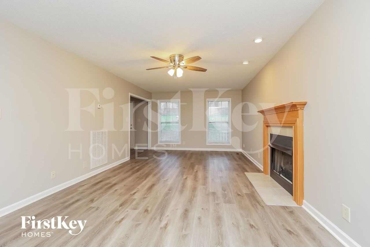 914 Hedge Apple Dr - Photo 3 of 15