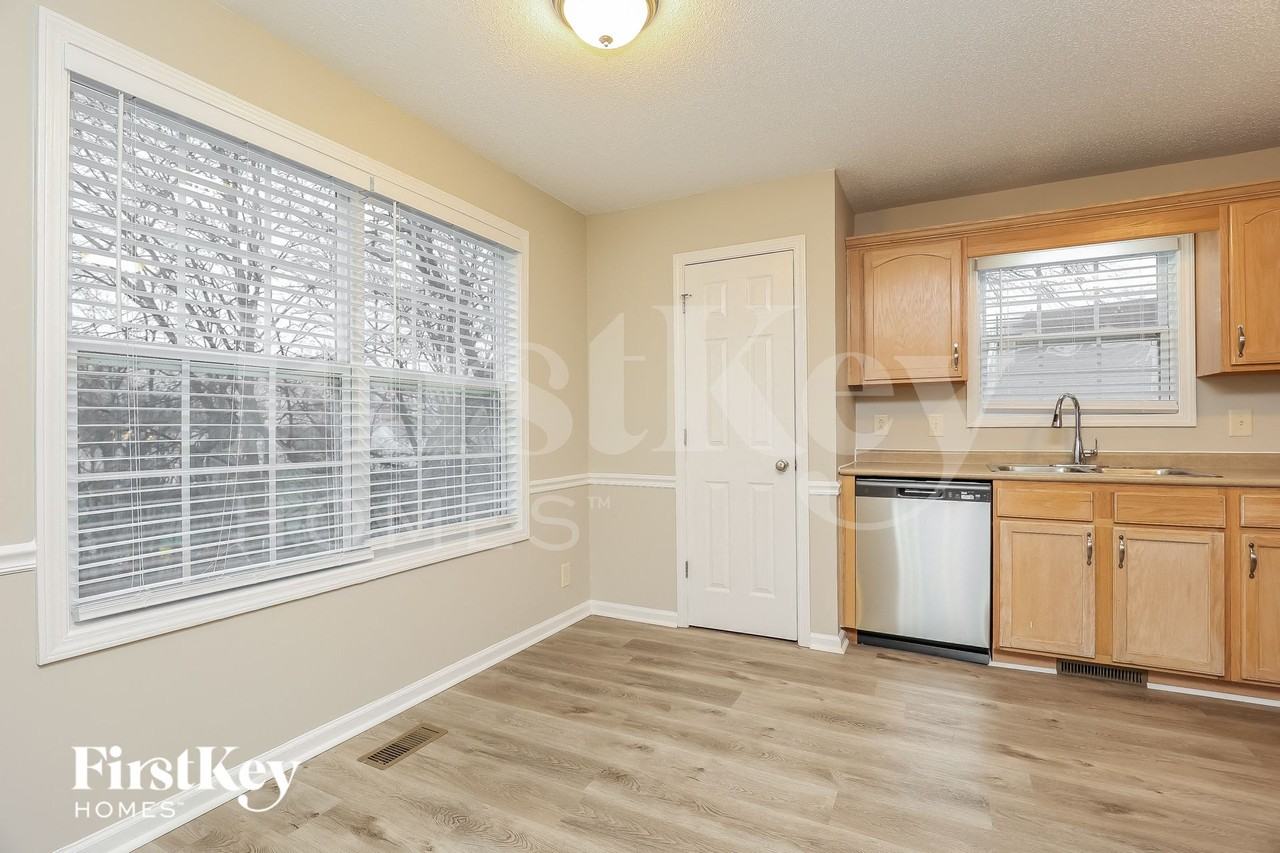 914 Hedge Apple Dr - Photo 4 of 15