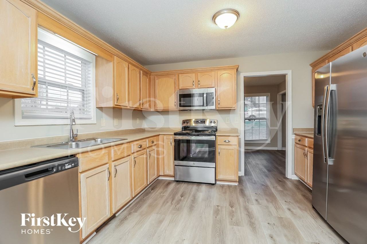 914 Hedge Apple Dr - Photo 5 of 15