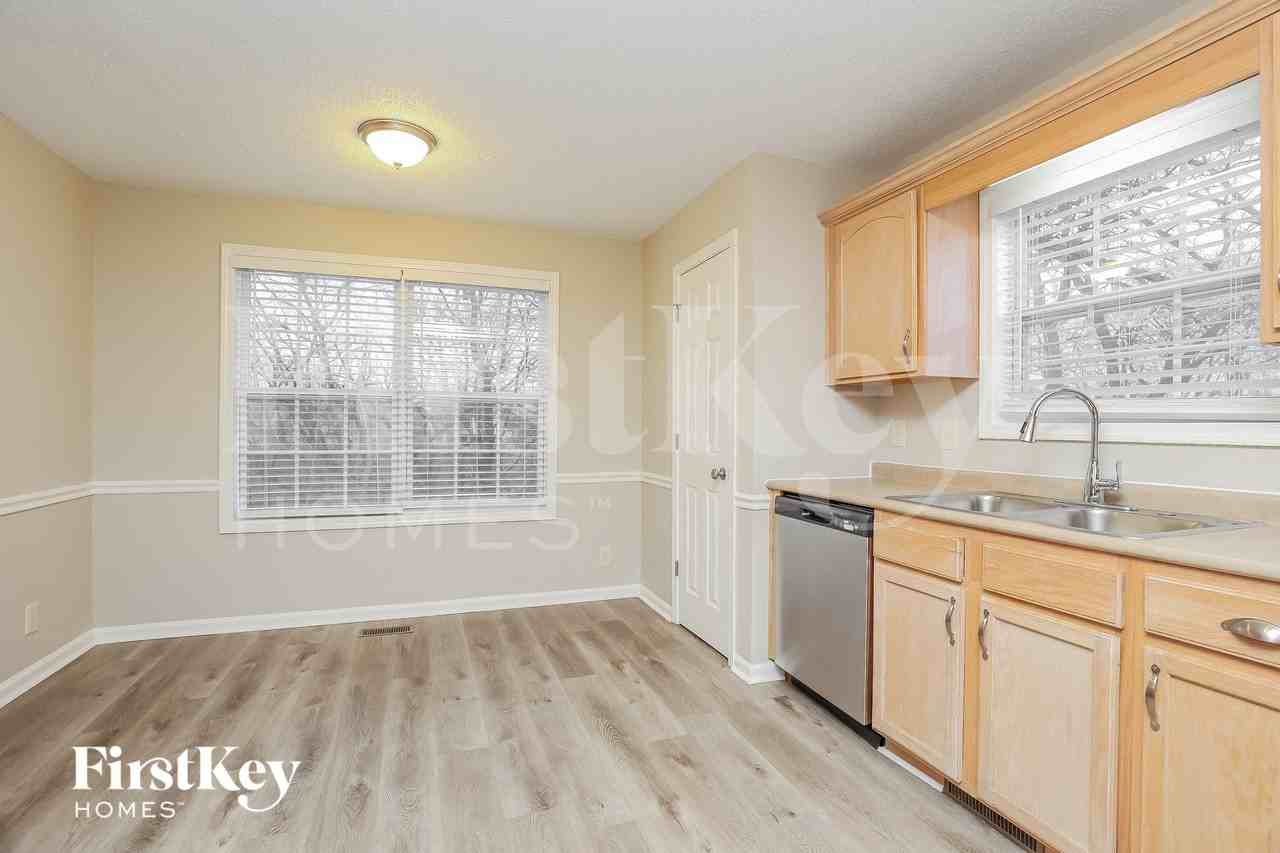 914 Hedge Apple Dr - Photo 6 of 15