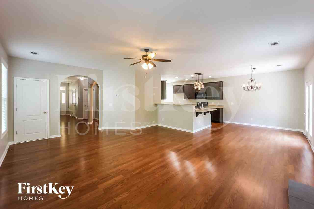 79 Stonebridge Xing - Photo 3 of 15