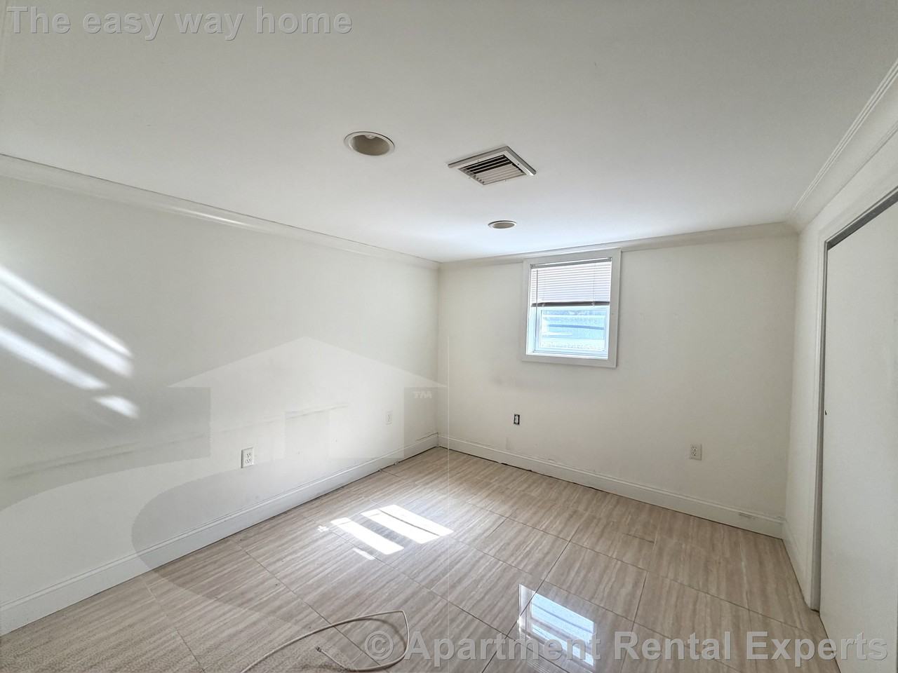 167 Summer St #B - Photo 2 of 5
