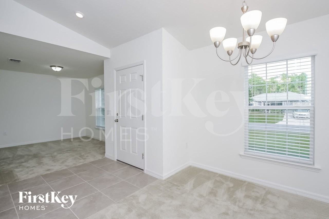 4611 Belladonna Ave - Photo 5 of 16