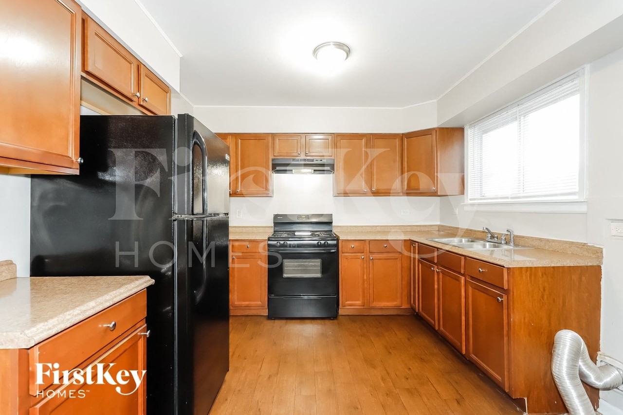 4600 W 79th Pl - Photo 6 of 15