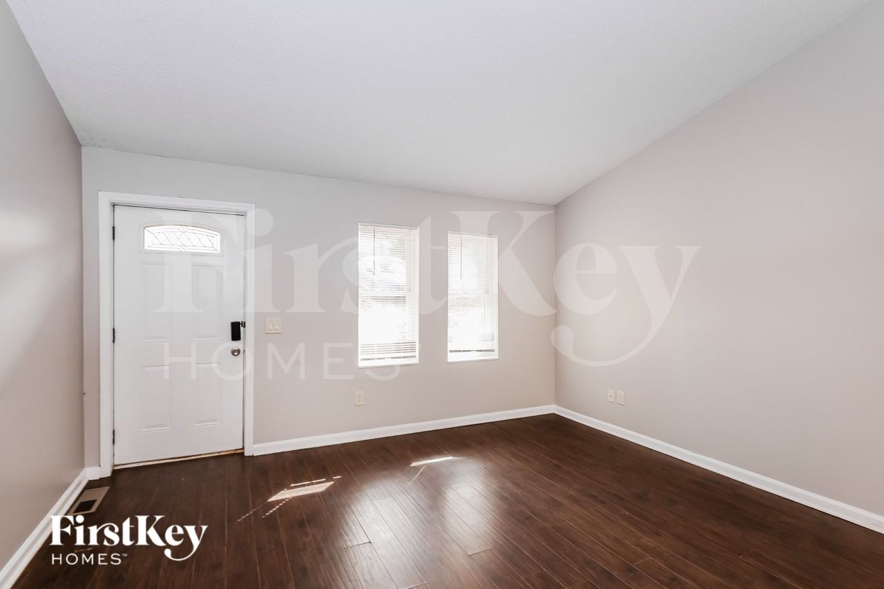 4113 Winkler Way - Photo 3 of 16