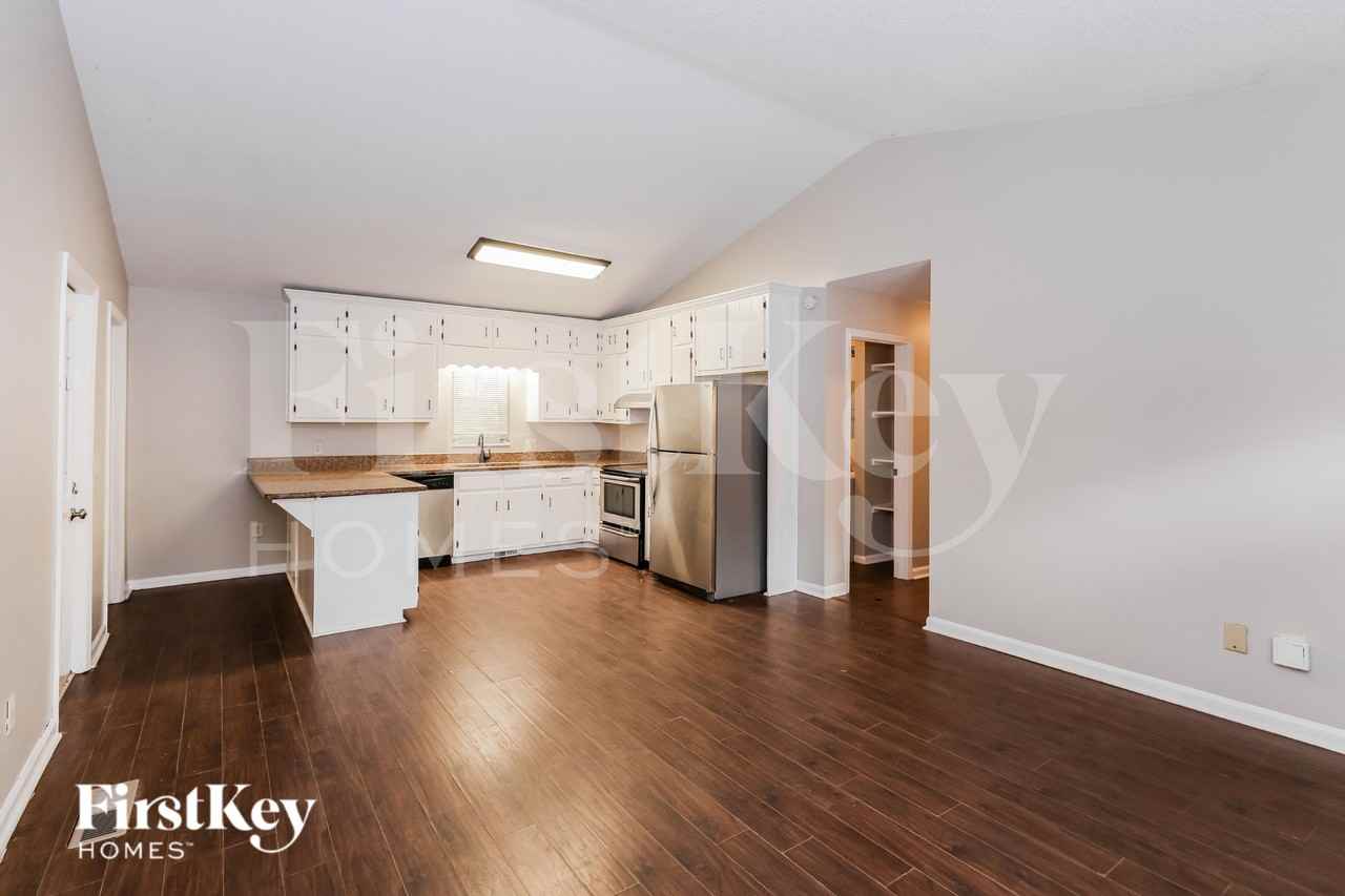 4113 Winkler Way - Photo 5 of 16