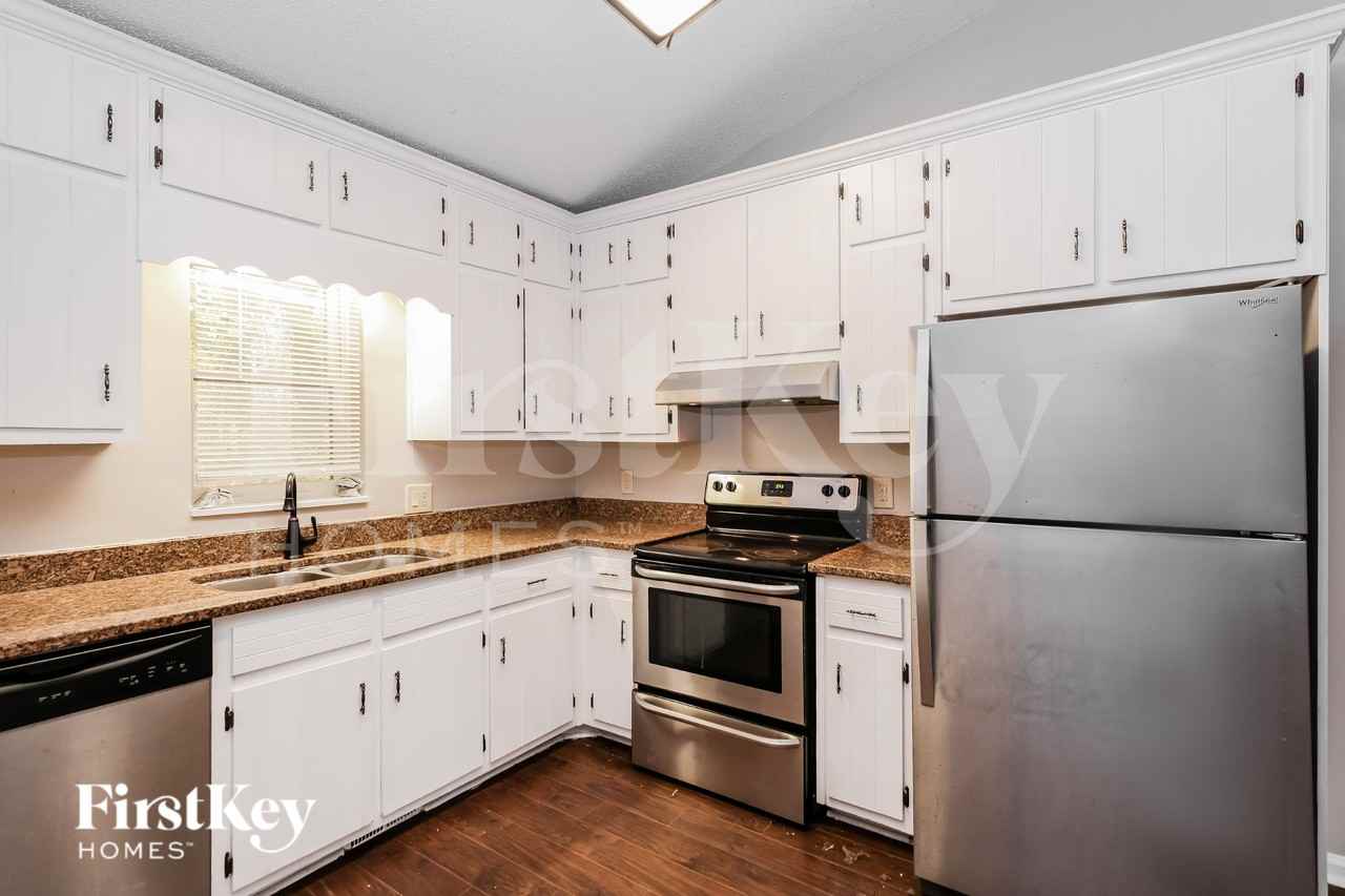 4113 Winkler Way - Photo 6 of 16