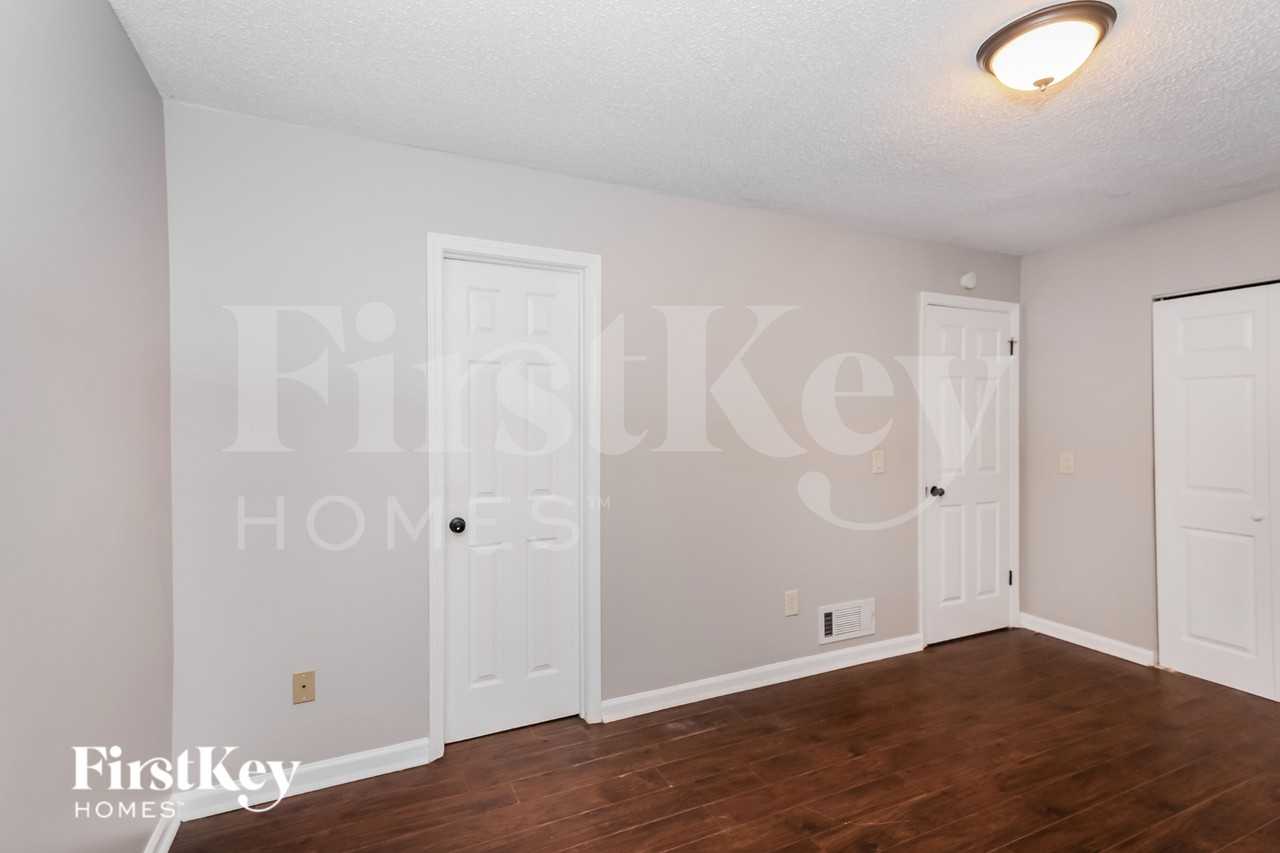 4113 Winkler Way - Photo 7 of 16