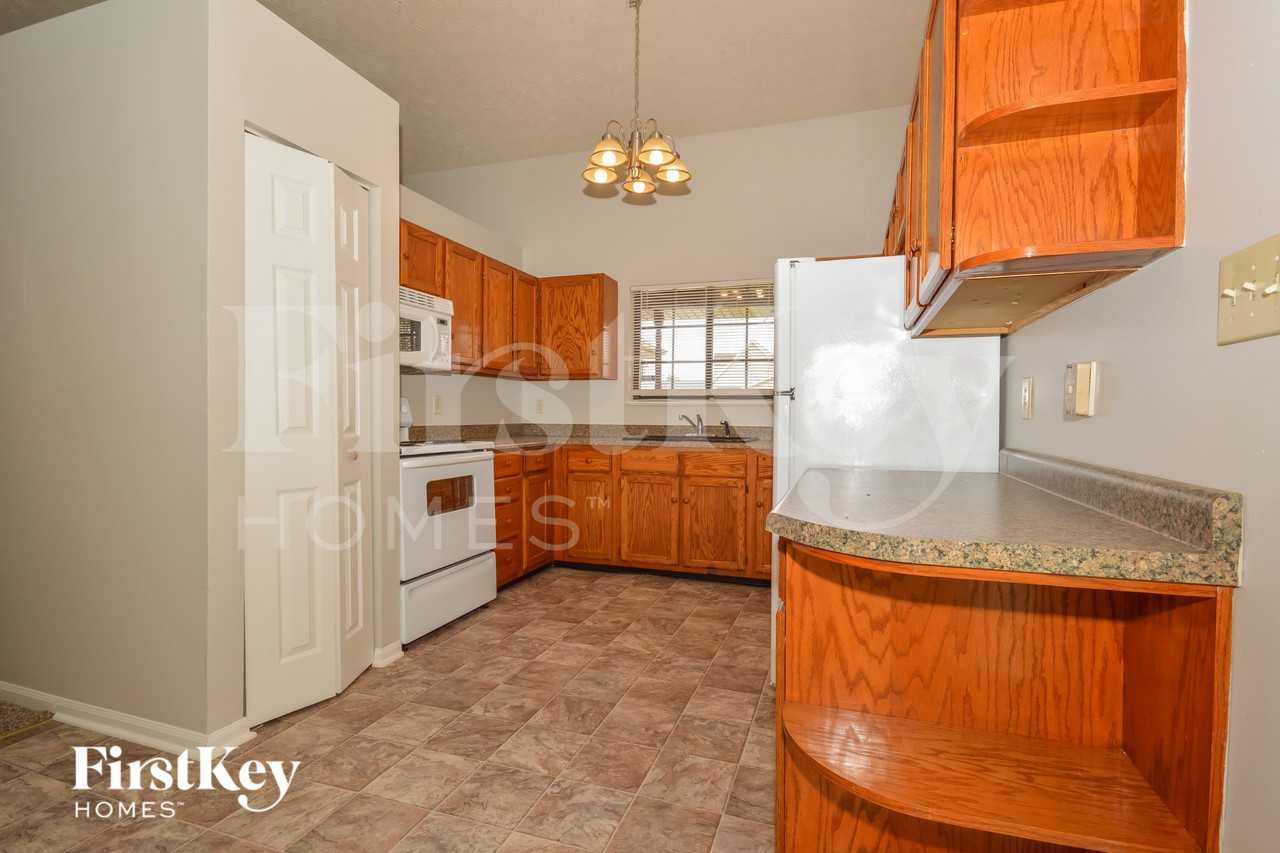 4030 Harmony Dr - Photo 4 of 15