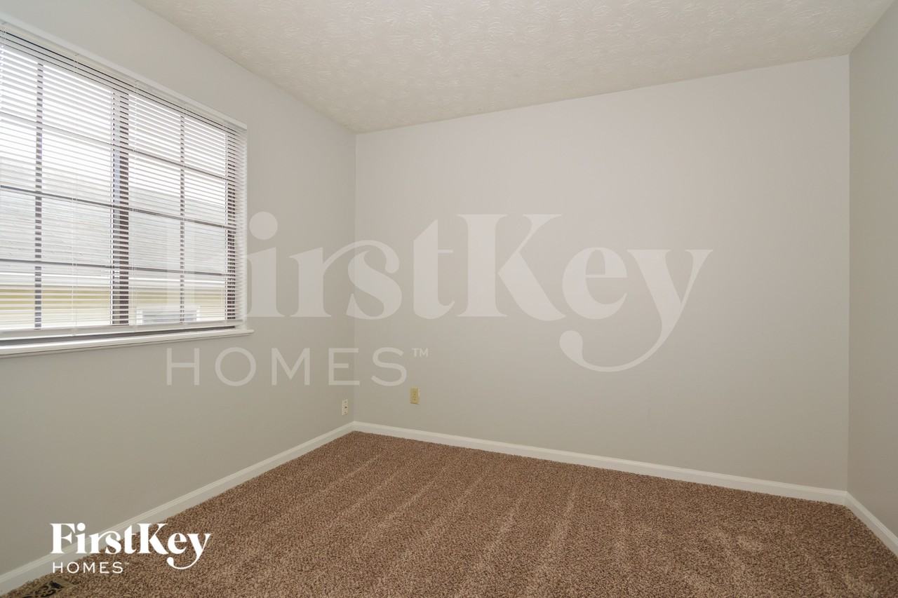 4030 Harmony Dr - Photo 7 of 15