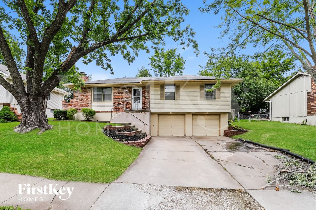 400 Sw Oxford Dr