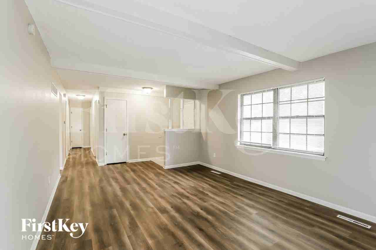 400 Sw Oxford Dr - Photo 3 of 16