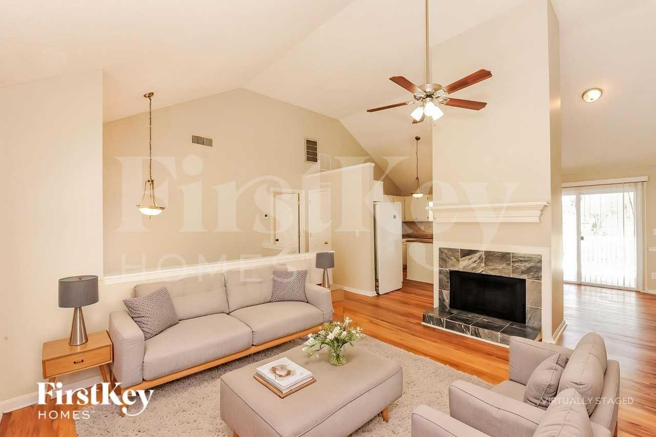 382 Scenic Ln - Photo 4 of 18
