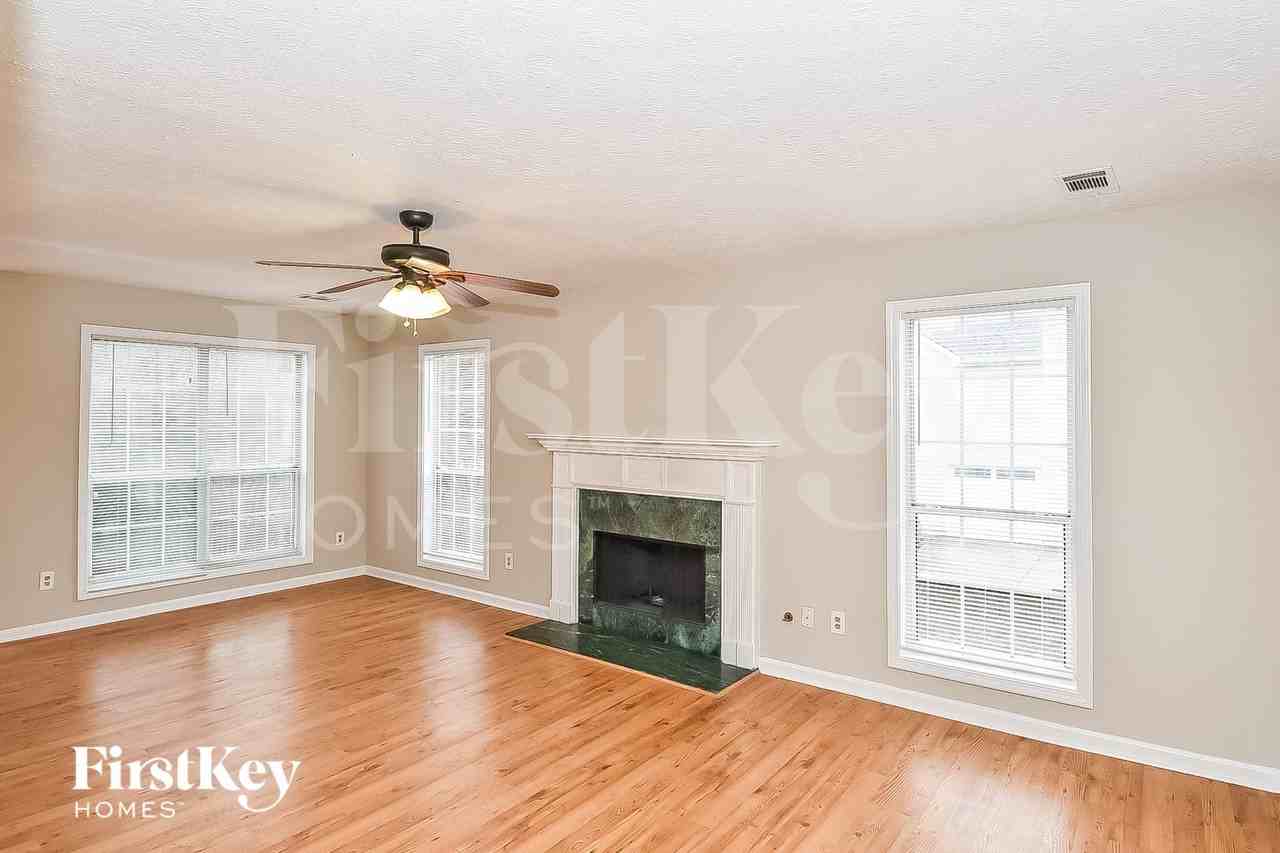 276 Due West Dr - Photo 3 of 15