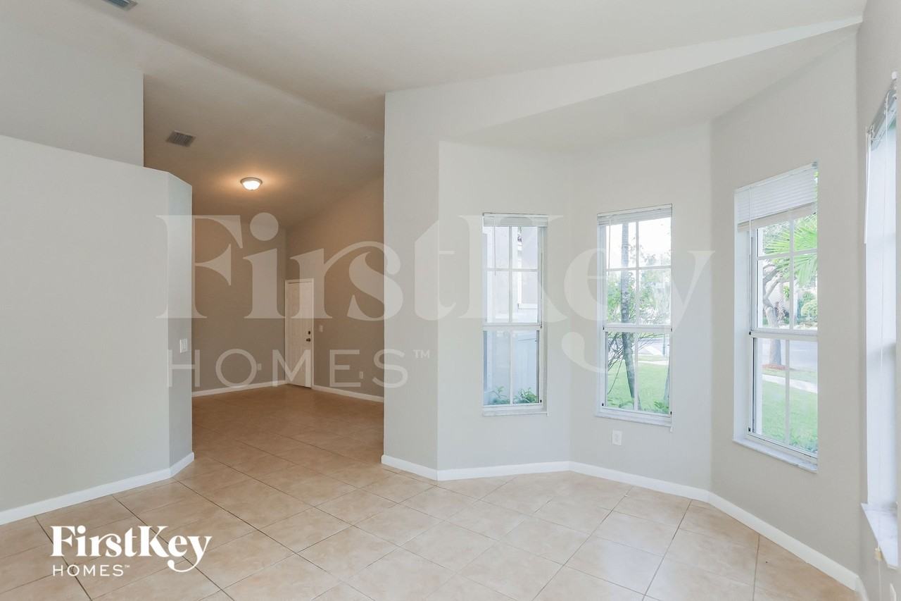 1700 Neplace - Photo 5 of 15