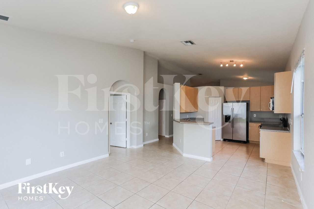 1700 Neplace - Photo 7 of 15