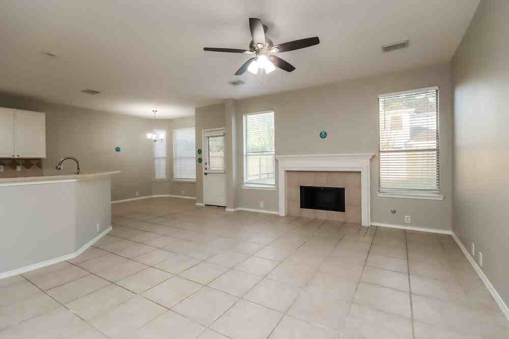 11003 Sentry Ct - Photo 4 of 17