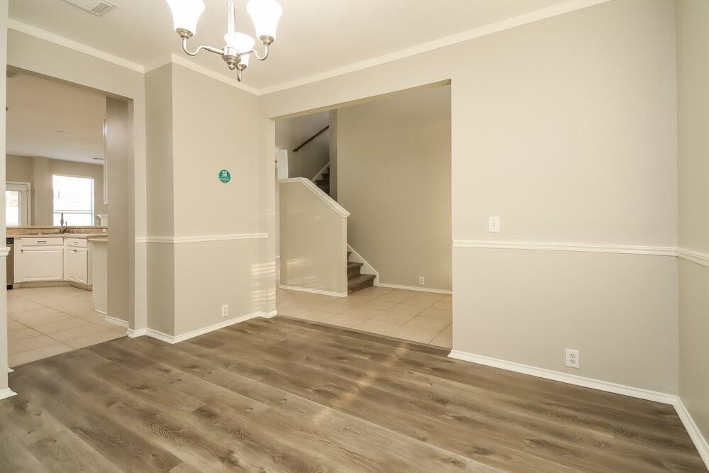 11003 Sentry Ct - Photo 7 of 17
