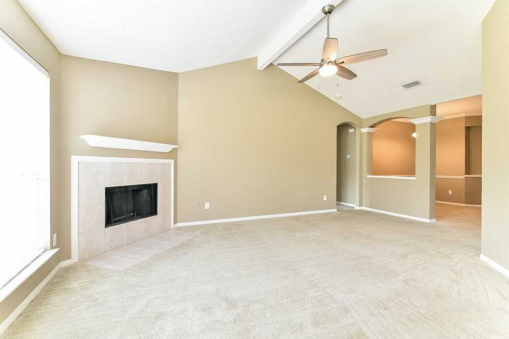 3122 Rainpark Ln - Photo 2 of 15