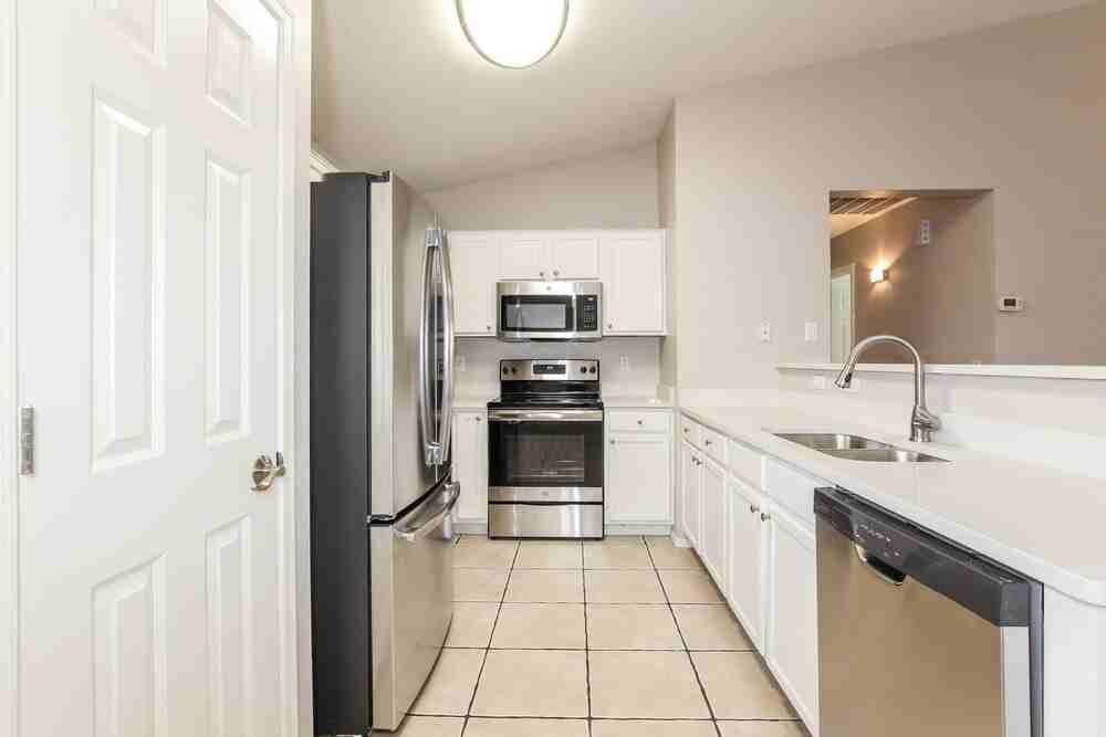 14101 N 127th Ln - Photo 6 of 16