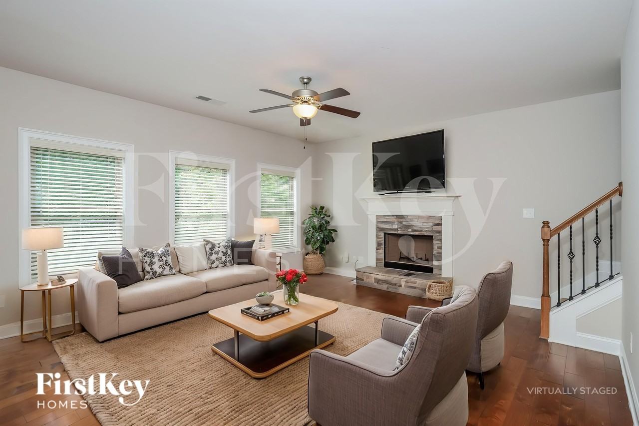 101 Village Park Dr - Photo 4 of 18