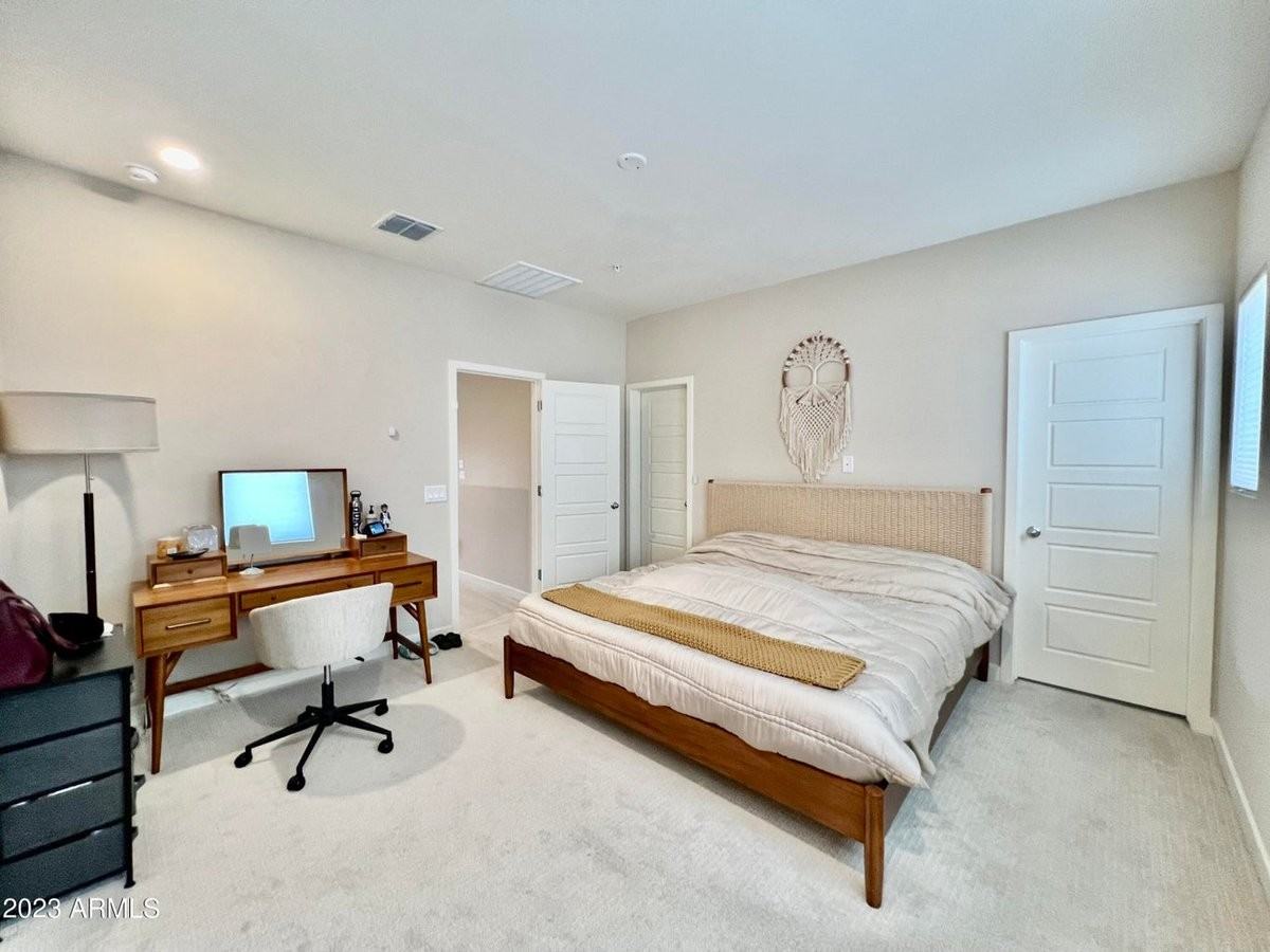2145 W Harmont Dr - Photo 3 of 20