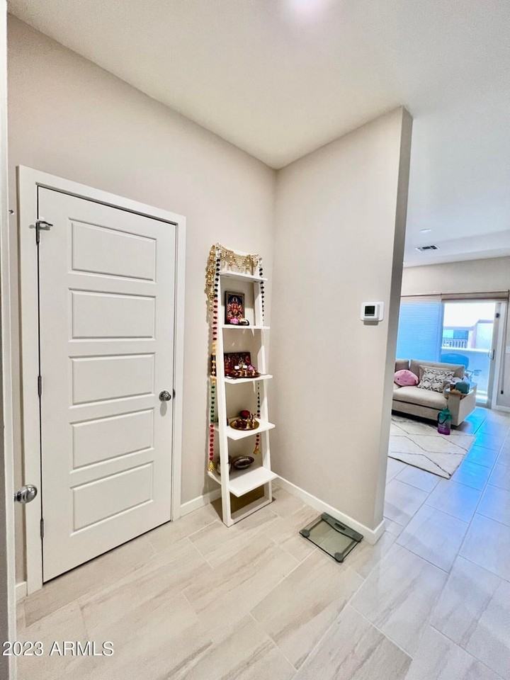 2145 W Harmont Dr - Photo 4 of 20
