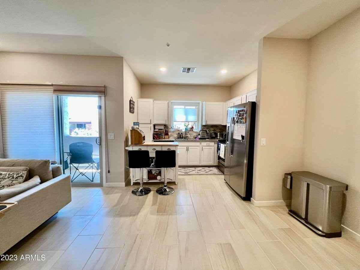 2145 W Harmont Dr - Photo 7 of 20