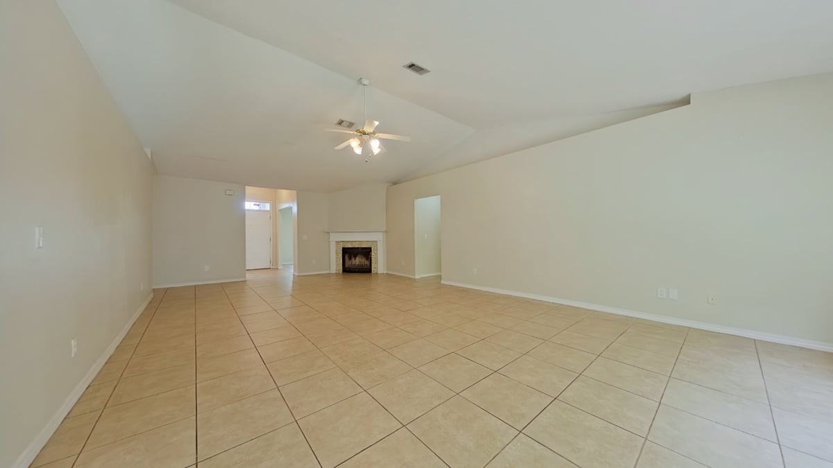 143 Steeplechase Dr - Photo 4 of 18