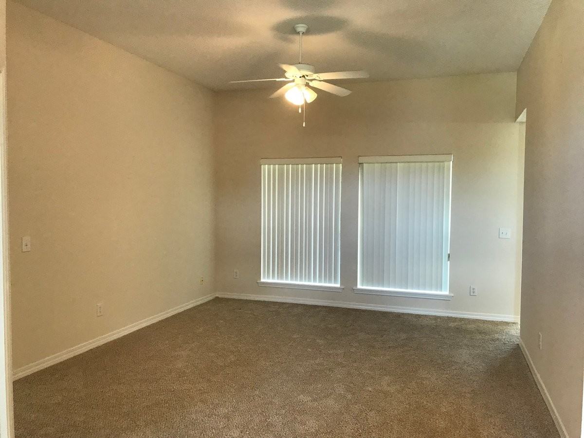 2642 Hidden Creek Dr - Photo 3 of 43