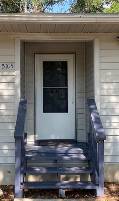 5105 Lake Dr S - Photo 3 of 25
