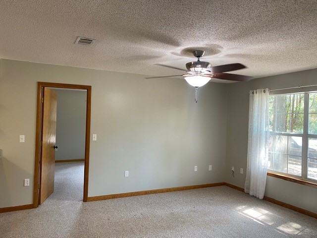5105 Lake Dr S - Photo 6 of 25