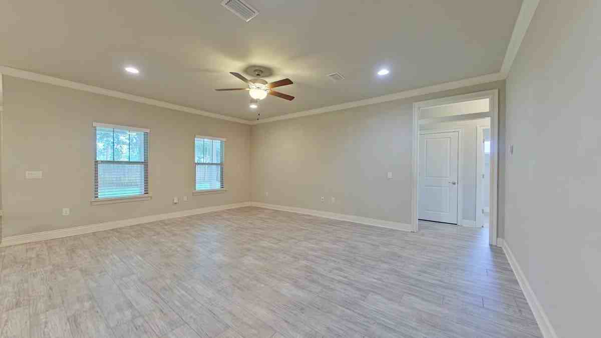 8435 Nevada St - Photo 3 of 23