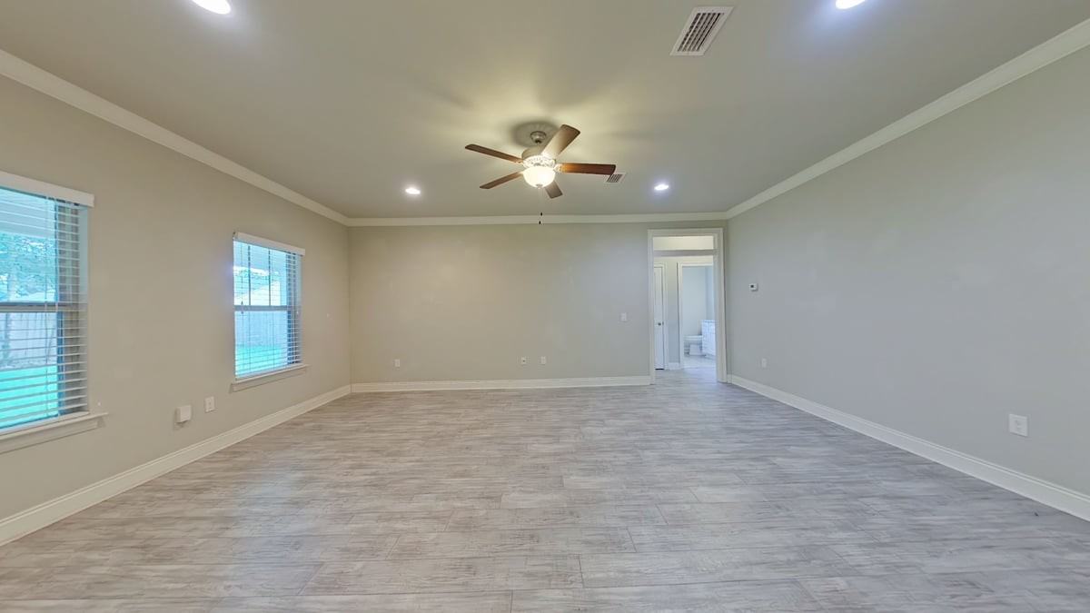 8435 Nevada St - Photo 4 of 23