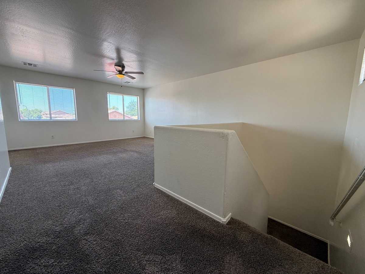 7372 W Ian Dr - Photo 4 of 50