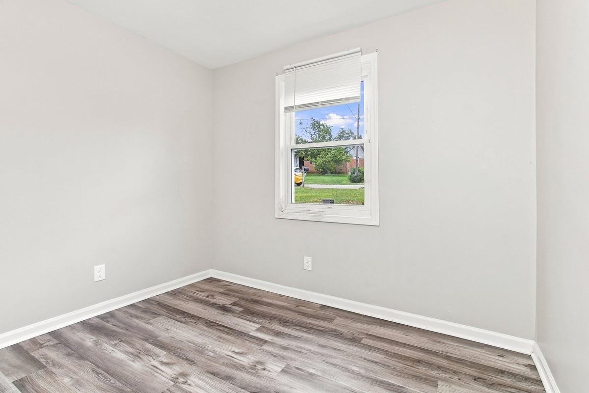 400 Richcreek Rd - Photo 4 of 16