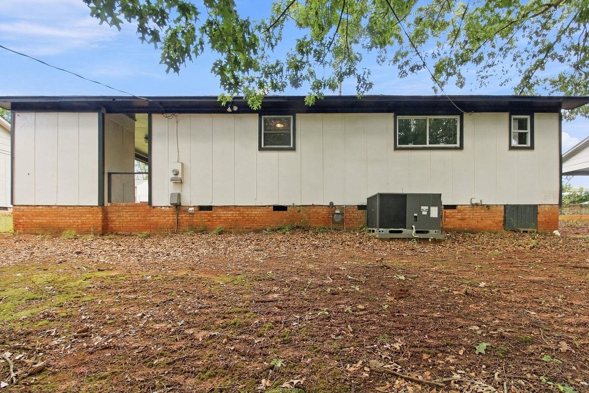 400 Richcreek Rd - Photo 6 of 16