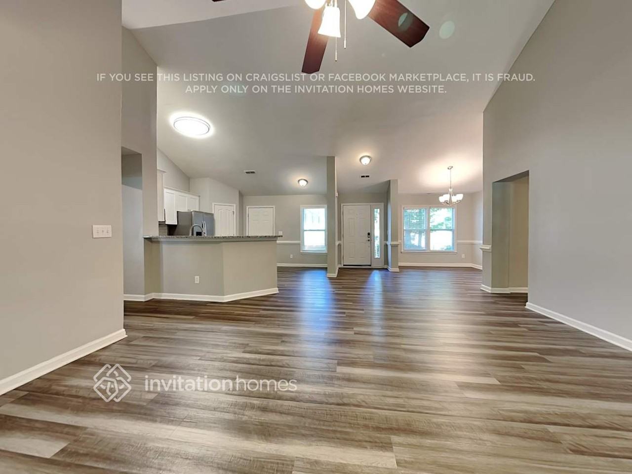 9947 Davis Lake Pkwy - Photo 3 of 13