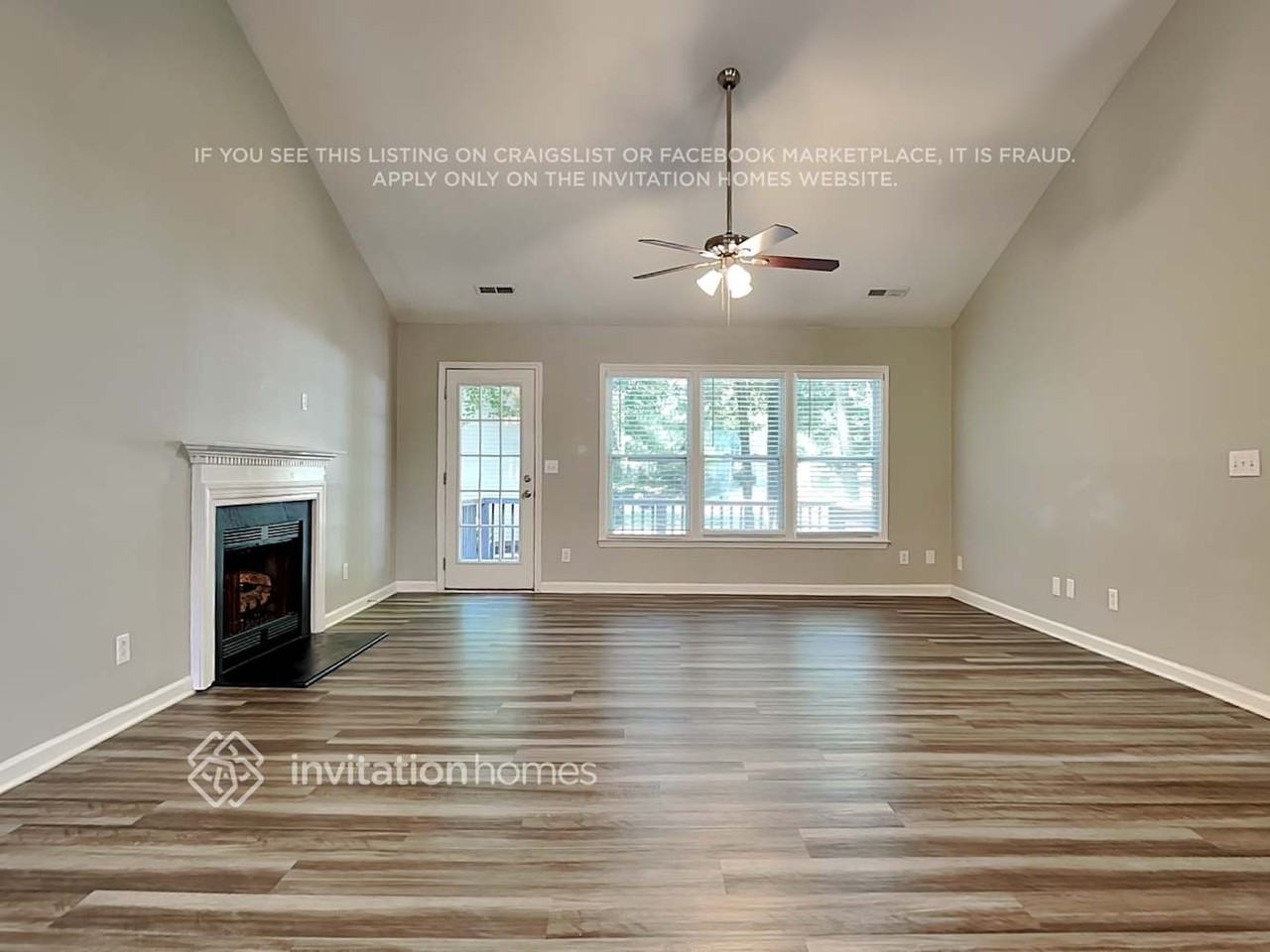 9947 Davis Lake Pkwy - Photo 4 of 13