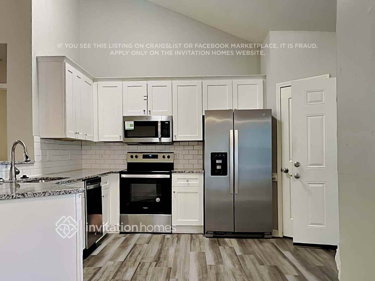 9947 Davis Lake Pkwy - Photo 5 of 13