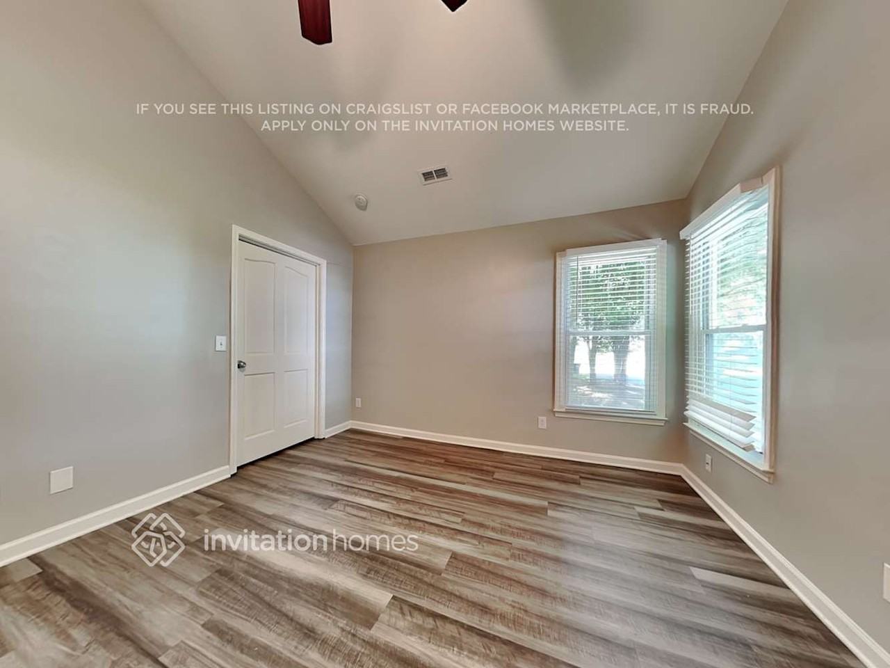 9947 Davis Lake Pkwy - Photo 6 of 13