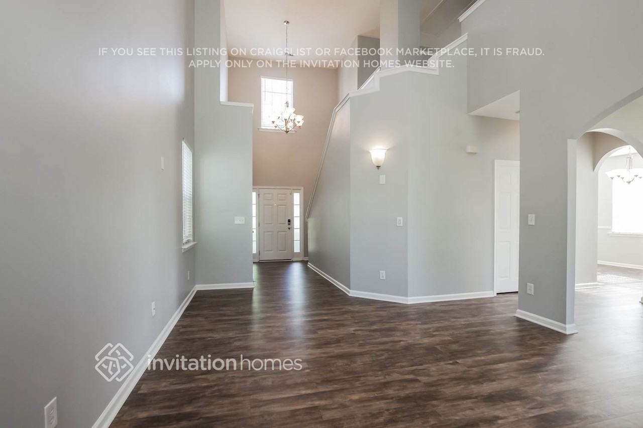 4903 Abercromby St - Photo 2 of 20