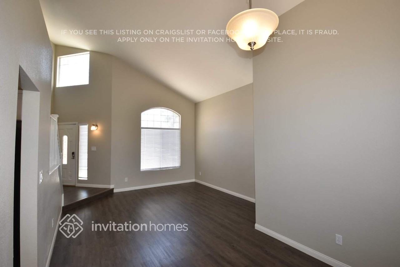 6440 Silver Dawn Ln - Photo 3 of 17