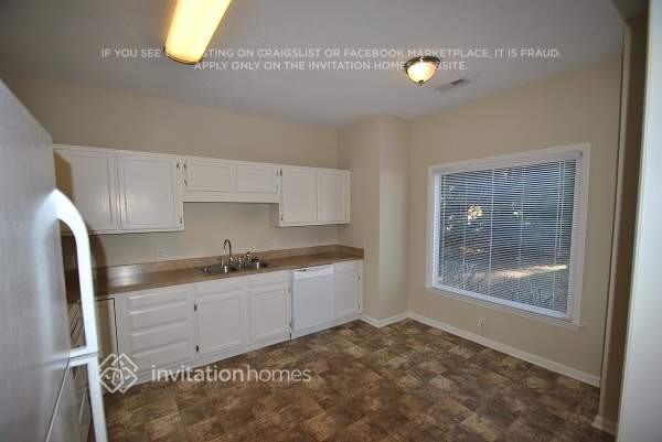 6010 River Lake Cir - Photo 4 of 13