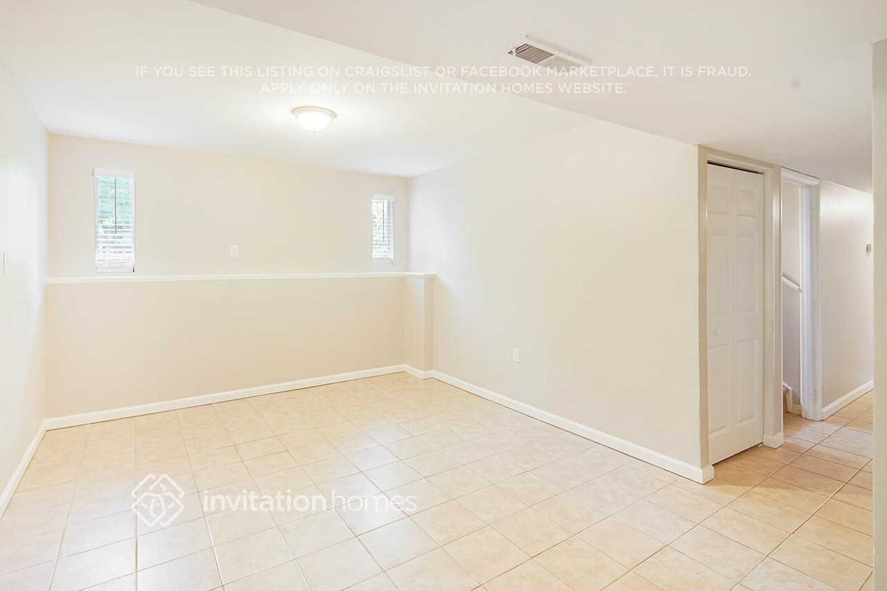 4952 Mcalpine Ln - Photo 4 of 29