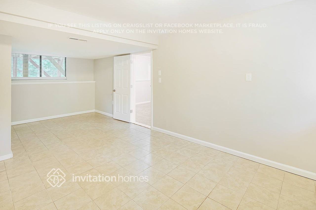 4952 Mcalpine Ln - Photo 5 of 29