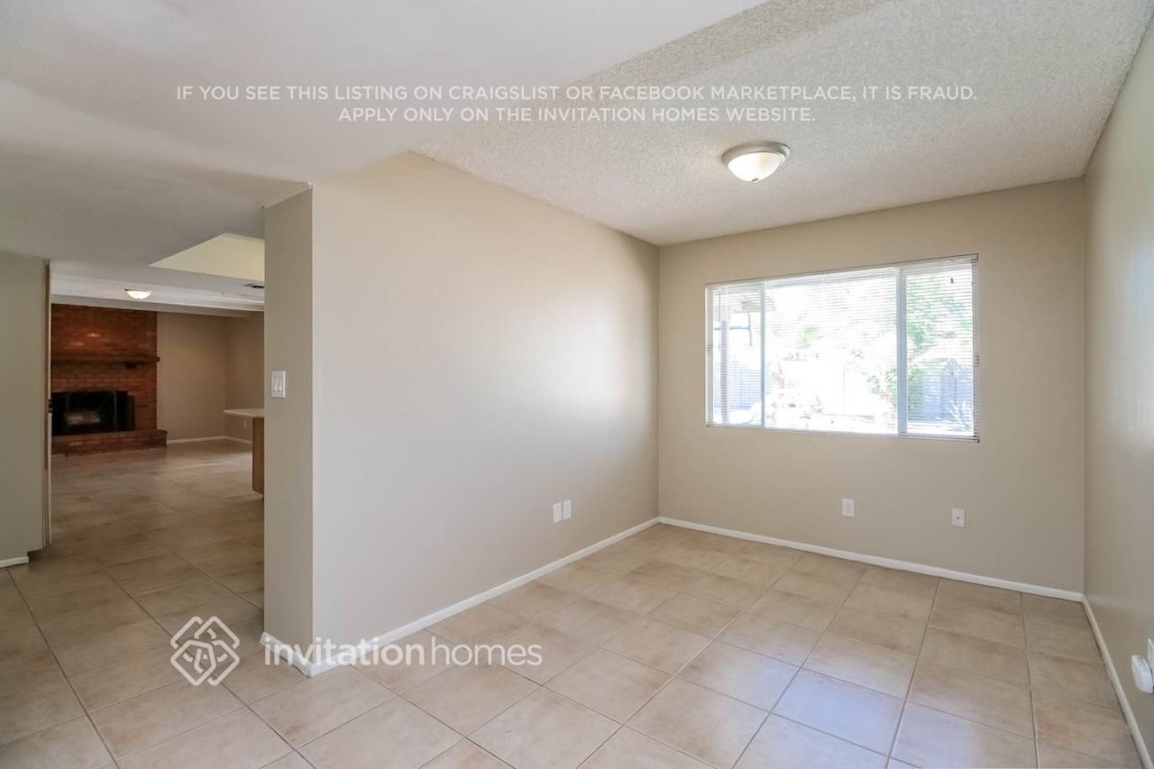 12042 N 28th Pl - Photo 5 of 18